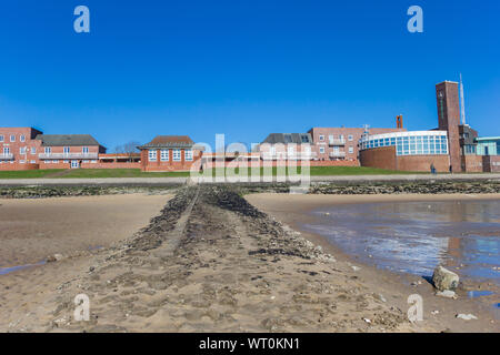 Dal molo del lungomare Sudstrand in Wilhelmshaven, Germania Foto Stock