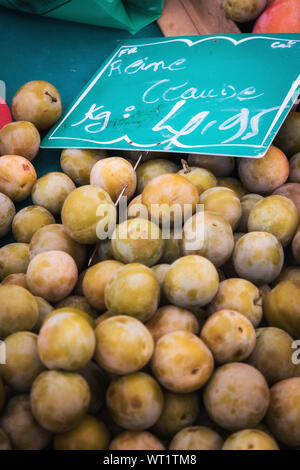 Reine Claude Prugne Periferia di Parigi Market Foto Stock