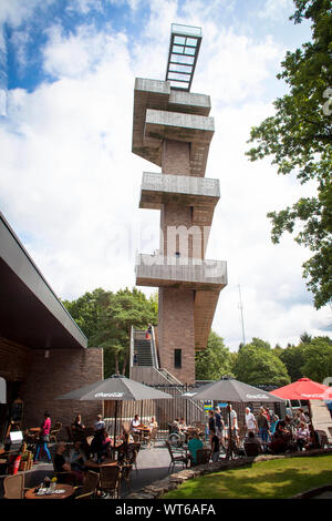 Wilhelmina torre presso il punto più alto dei Paesi Bassi a Vaals, tre-paese punto Germania, Paesi Bassi e Belgio. Wilhelminaturm am hoechsten Pun Foto Stock