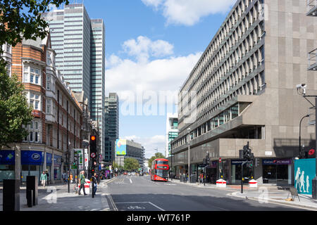 Tottenham Court Road, Fitzrovia, London Borough of Camden, Greater London, England, Regno Unito Foto Stock