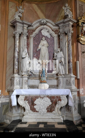 Altare di San Francesco di Assisi nella Basilica di San Giovanni Battista a Zagabria in Croazia Foto Stock