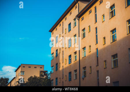 Tipico edificio di appartamenti nel centro di Berlino Foto Stock