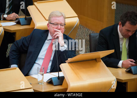 Edinburgh, Regno Unito. Il 5 settembre 2019. Nella foto: (L-R) Jackson Carlaw MSP - Interim leader di partito; Maurice titolare MSP - Partito Chief Whip. Signor Carlaw ha risposto al FM, "Noi rispettiamo tutti i risultati del referendum-primo ministro dovrebbe provare." Signor Carlaw subentra a Ruth Davidson MSP, che stava giù come leader della scorsa settimana il 29 agosto dopo il leader del partito per 9 anni. Colin Fisher/CDFIMAGES.COM Foto Stock