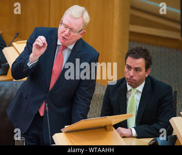 Edinburgh, Regno Unito. Il 5 settembre 2019. Nella foto: (L-R) Jackson Carlaw MSP - Interim leader di partito; Maurice titolare MSP - Partito Chief Whip. Signor Carlaw ha risposto al FM, "Noi rispettiamo tutti i risultati del referendum-primo ministro dovrebbe provare." Signor Carlaw subentra a Ruth Davidson MSP, che stava giù come leader della scorsa settimana il 29 agosto dopo il leader del partito per 9 anni. Colin Fisher/CDFIMAGES.COM Foto Stock