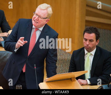 Edinburgh, Regno Unito. Il 5 settembre 2019. Nella foto: (L-R) Jackson Carlaw MSP - Interim leader di partito; Maurice titolare MSP - Partito Chief Whip. Signor Carlaw ha risposto al FM, "Noi rispettiamo tutti i risultati del referendum-primo ministro dovrebbe provare." Signor Carlaw subentra a Ruth Davidson MSP, che stava giù come leader della scorsa settimana il 29 agosto dopo il leader del partito per 9 anni. Colin Fisher/CDFIMAGES.COM Foto Stock