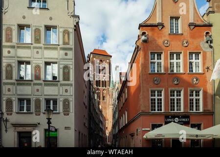 Mattinata estiva in Gdansk città vecchia, Polonia. Foto Stock