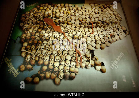 Mappa di Cambogia coperti da teschi Foto Stock
