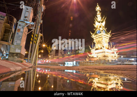 Golden Clock Tower in Chiang Rai downtown Foto Stock