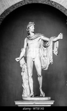 Vaticano, Roma, Italia, 19 Ottobre 2018: statua in marmo di Apollo Belvedere aka Pythian Apollo nel Museo del Vaticano, Italia Foto Stock