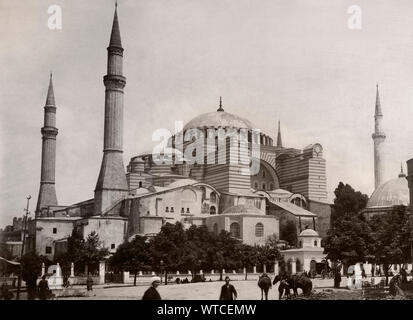 Vista esterna dell'Ayasofya Camii (moschea), Turchia (Impero ottomano). Istanbul, fine del XIX secolo. Foto Stock