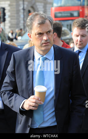 Westminster, Londra, 11 settembre 2019. Julian Smith, Segretario di Stato per l'Irlanda del Nord entra nella casa del Parlamento questo pomeriggio. Credito: Imageplotter/Alamy Live News Foto Stock