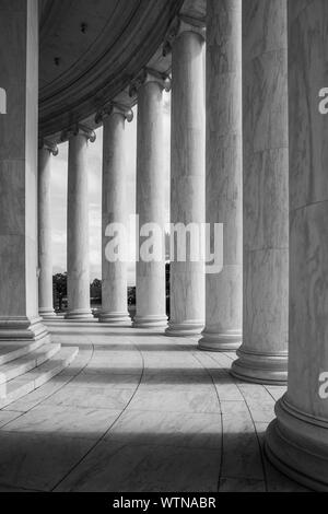 Le colonne al di fuori del Jefferson Memorial di Washington DC. Foto Stock