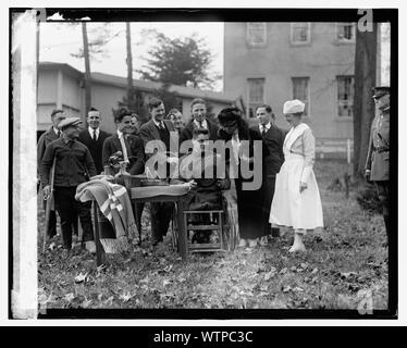 La sig.ra Coolidge a Walter Reed, [12/23] Foto Stock