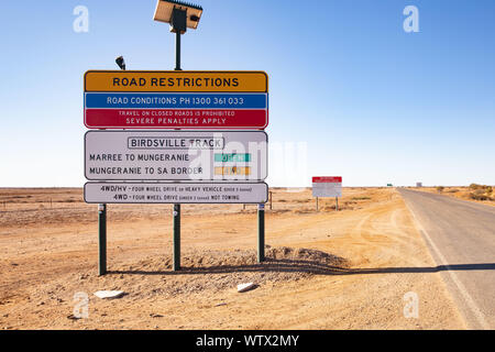 L'inizio del Birdsville Track in Maree, Sud Australia Foto Stock