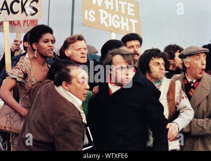 Ama il tuo prossimo, UK, 1973, Regie: John Robins, Darsteller: Jack Smethurst, Rudolph Walker, Nina Baden-Semper Foto Stock