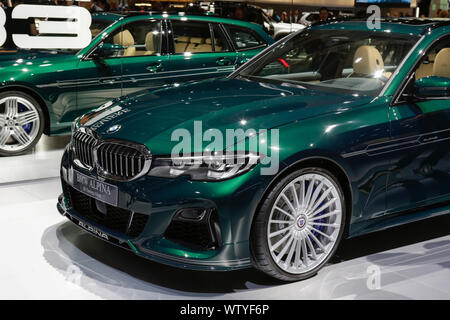 Francoforte, Germania. 26 Mar, 2017. La casa automobilistica tedesca alpina visualizza la BMW Alpina B3 Touring Allrad SWITCH-Tronic al 2019 Internationale Automobil-Ausstellung (IAA). (Foto di Michael Debets/Pacific Stampa) Credito: Pacific Press Agency/Alamy Live News Foto Stock