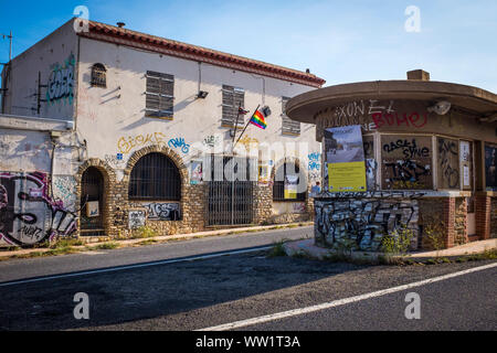 Frontiera Francia-spagna sulla D914 road, sulla costa mediterranea, Pirenei Orientale, Francia Foto Stock