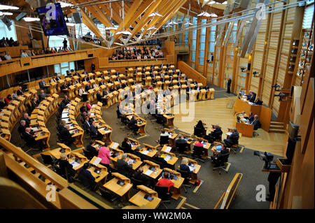 Edinburgh, Regno Unito. Xii Sep, 2019. Nella foto: Panoramica della Camera dei dibattiti all'interno del Parlamento scozzese a Holyrood durante i Primi Ministri questioni. Prima sessione di Primi Ministri questioni come il parlamento scozzese tenta di sterzare un percorso attraverso le ricadute delle ultime Brexit pasticcio e impedire la Scozia da lasciare l'UE. Credito: Colin Fisher/Alamy Live News Foto Stock