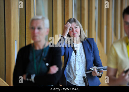 Edinburgh, Regno Unito. Xii Sep, 2019. Nella foto: Alison Johnstone MSP - Co leader dello Scottish partito dei Verdi. Prima sessione di Primi Ministri questioni come il parlamento scozzese tenta di sterzare un percorso attraverso le ricadute delle ultime Brexit pasticcio e impedire la Scozia da lasciare l'UE. Credito: Colin Fisher/Alamy Live News Foto Stock