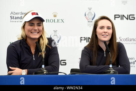 Il Team USA di Lexi Thompson (sinistra) e Brittany Altomare durante una conferenza stampa su anteprima giorno quattro del 2019 Solheim Cup a Gleneagles Golf Club, Auchterarder. Foto Stock