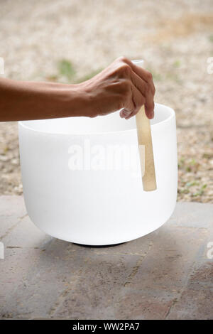 Cristallo di quarzo campane tibetane Foto Stock