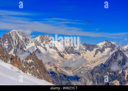 Il Glacier du Talefre come si vede da la Vallee Blanche Foto Stock