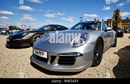 Porsche 911 Carrera Gts S-A in mostra al Concours d'Eleganza a Blenheim Palace il 8 settembre 2019 Foto Stock