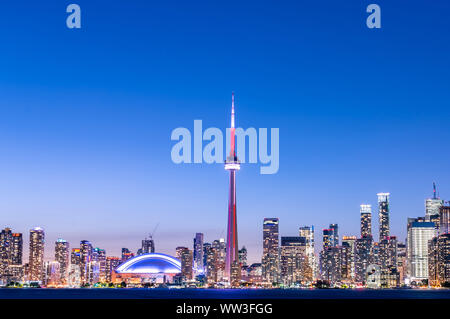 Toronto City View e lo skyline di notte, Ontario, Canada Foto Stock