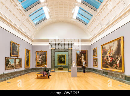 Interno della galleria d'arte Tate Britain, London, Regno Unito Foto Stock