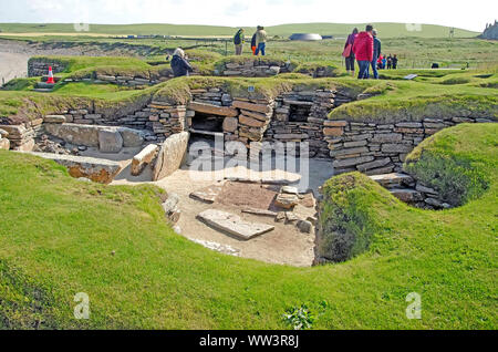 Skara Brae Neolitchic insediamento più di 5 mila anni fa è il meglio conservato età della pietra villaggio neolitico in nord Europa, isole Orcadi, Scozia Foto Stock