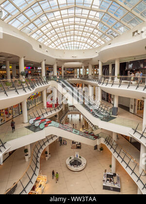Interno della Bulgaria Mall, Sofia, Bulgaria Foto Stock