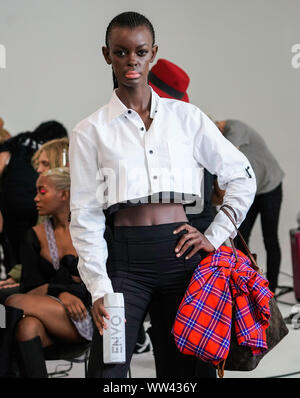 Romeo Hunte SS20 Pista mostrano come parte della settimana della moda di New York, 8 settembre 2019, Pier 59, Chelsea. Foto Stock