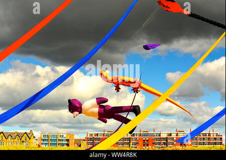 L'ottava St Annes International kite festival 2019 sulla spiaggia di città Foto Stock