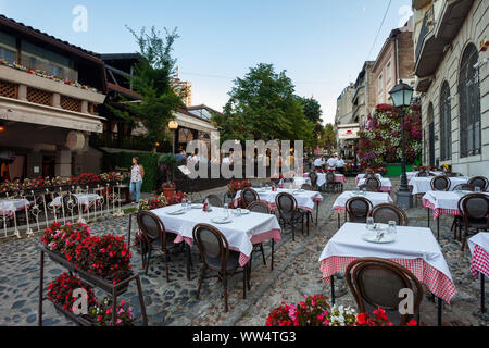 Belgrado, Serbia - agosto 07: Skadarlija (Skandarska), Belgrado il quartiere pieno di ristoranti e caffetterie il 7 agosto 2019 in Serbia Foto Stock