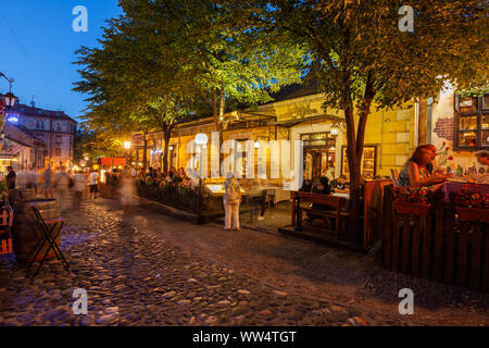 Belgrado, Serbia - agosto 07: Skadarlija (Skandarska), Belgrado il quartiere pieno di ristoranti e caffetterie il 7 agosto 2019 in Serbia Foto Stock