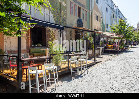 Belgrado, Serbia - agosto 07: Skadarlija (Skandarska), Belgrado il quartiere pieno di ristoranti e caffetterie il 7 agosto 2019 in Serbia Foto Stock