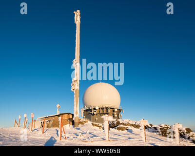 L'unità radar con radome, GroÃŸer Arber, Foresta Bavarese parco naturale, Bassa Baviera, Baviera, Germania Foto Stock