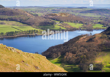 Viste del Lago Ullswater e a Watermillock nel Lake District inglese campagna, UK. Foto Stock