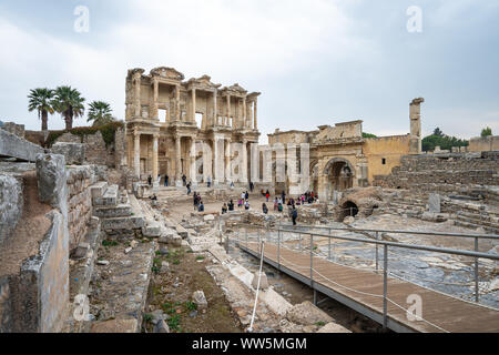 La biblioteca di Celso a Efeso Selcuk, provincia di Izmir in Turchia. Foto Stock