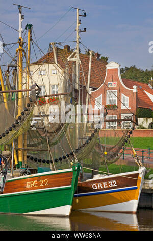 Mattina presso il porto di coltello di Greetsiel in Frisia orientale. Foto Stock