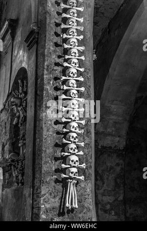 Il Sedlec ossario, o la chiesa di ossa in Sedlec, un sobborgo di Kutná Hora nella Repubblica Ceca. Foto Stock