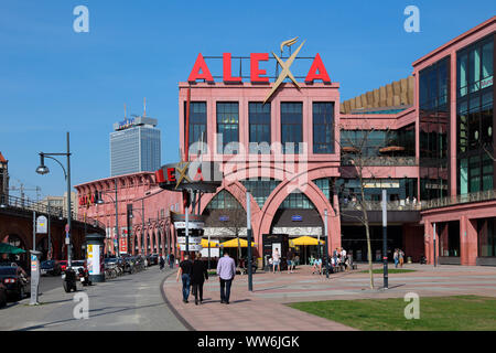 Germania, centro di Berlino, Alexa Shopping Centre Foto Stock