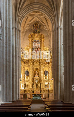 Interno della chiesa di Santa María la Real monastero, Nájera, La Rioja, Spagna Foto Stock
