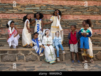 I bambini eritrei in enda mariam cattedrale ortodossa, regione centrale di Asmara Eritrea Foto Stock