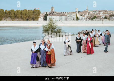 Tradizionalmente condita catalani durante il festival del riso in Arles, Francia Foto Stock