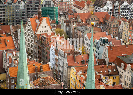 L'Europa, la Polonia, la Pomerania, Gdansk / Danzig, vista dalla Chiesa Mariacki Foto Stock