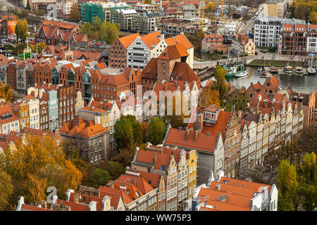 L'Europa, la Polonia, la Pomerania, Gdansk / Danzig, vista dalla Chiesa Mariacki Foto Stock