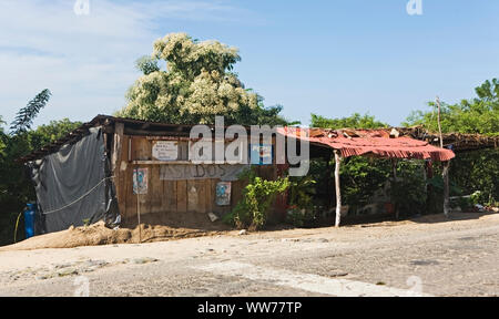 Lato strada non riuscita ristoranti, Messico 2007 Foto Stock