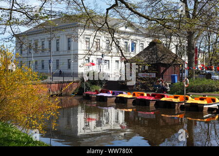 Alte fiume Hunte Branch, classica Prinzenpalais edificio, della città di Oldenburg nel distretto di Oldenburg, Bassa Sassonia, Germania, Europa Foto Stock