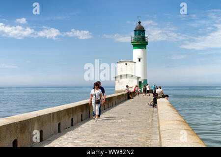 Faro di Le Treport, Seine-Maritime Normandie, Normandia, Francia Foto Stock